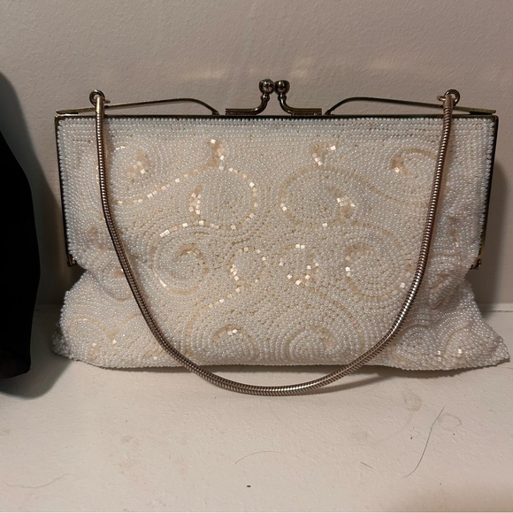 Vintage Kiss Lock Clutches - Picture 3 of 13